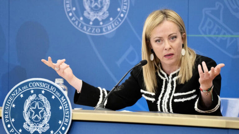 Shots on an Italian vehicle, Meloni against Israel: "Irresponsible actions. The attacks in Lebanon must stop"