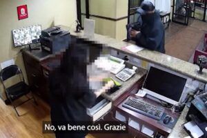 The Kind Thief: Robs the hotel and thanks the receptionist