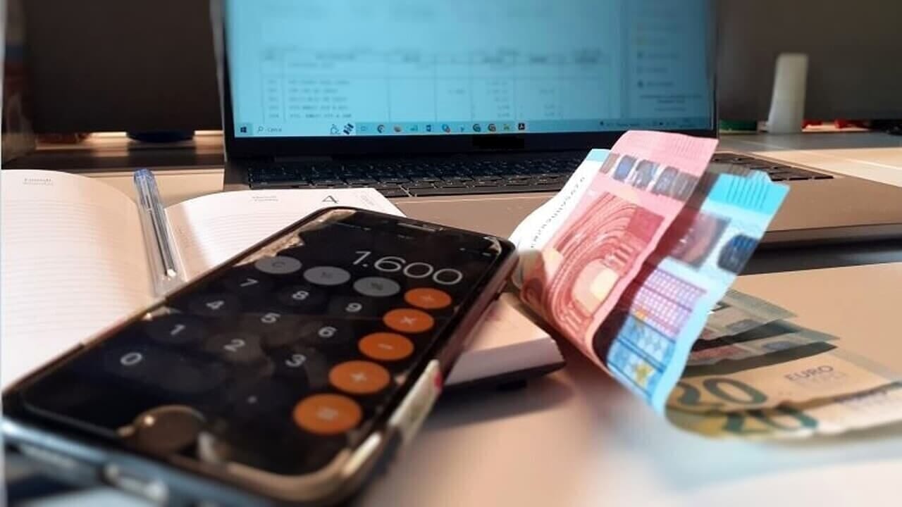 The freedom income increases: 530 euros for 12 months, within the limits of available resources