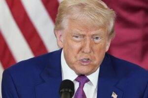 Trump wants to block immigrants’ bank accounts: a move that could cost billions