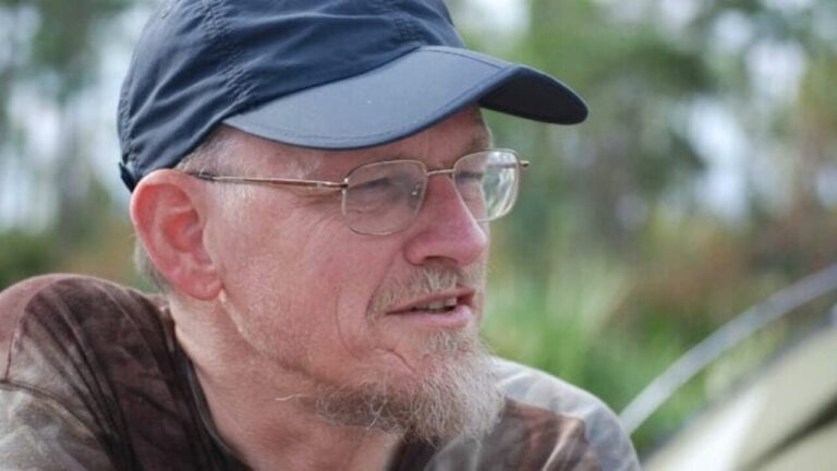 Hantavirus patient zero found: he is an ornithologist. The visit with his wife to a landfill for scavenger birds, then his death