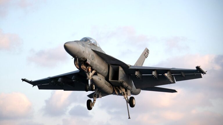 Second American raid in Iran in 48 hours, but Pasdaran retaliation also arrives: "American base hit"
