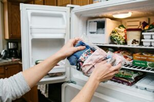 Does putting underwear in the freezer work against the heat? Marilyn Monroe did it but the makeup is different