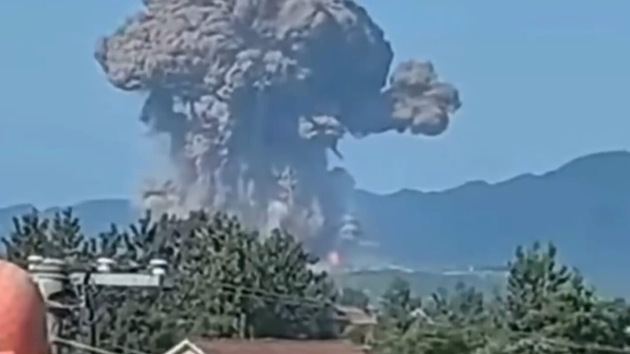 Explosion in a fireworks factory in China: deaths and injuries