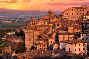 Free shops and cut taxes: the plan to reopen the villages that the rest of Italy should copy