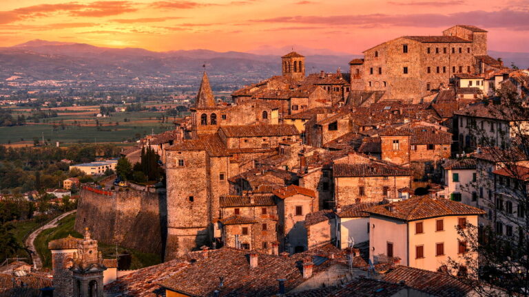 Free shops and cut taxes: the plan to reopen the villages that the rest of Italy should copy