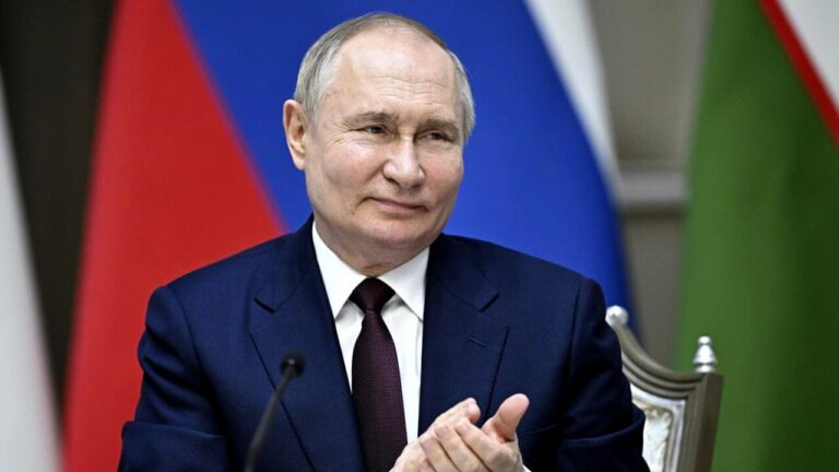Putin earns 733 million euros a day: here's who buys Russian oil and gas