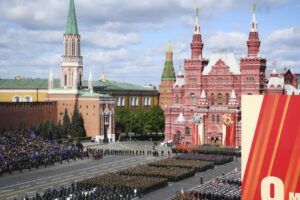 Putin launches “unilateral truce”, no war on 8 and 9 May but Zelensky relaunches: “Ceasefire on days 5 and 6”