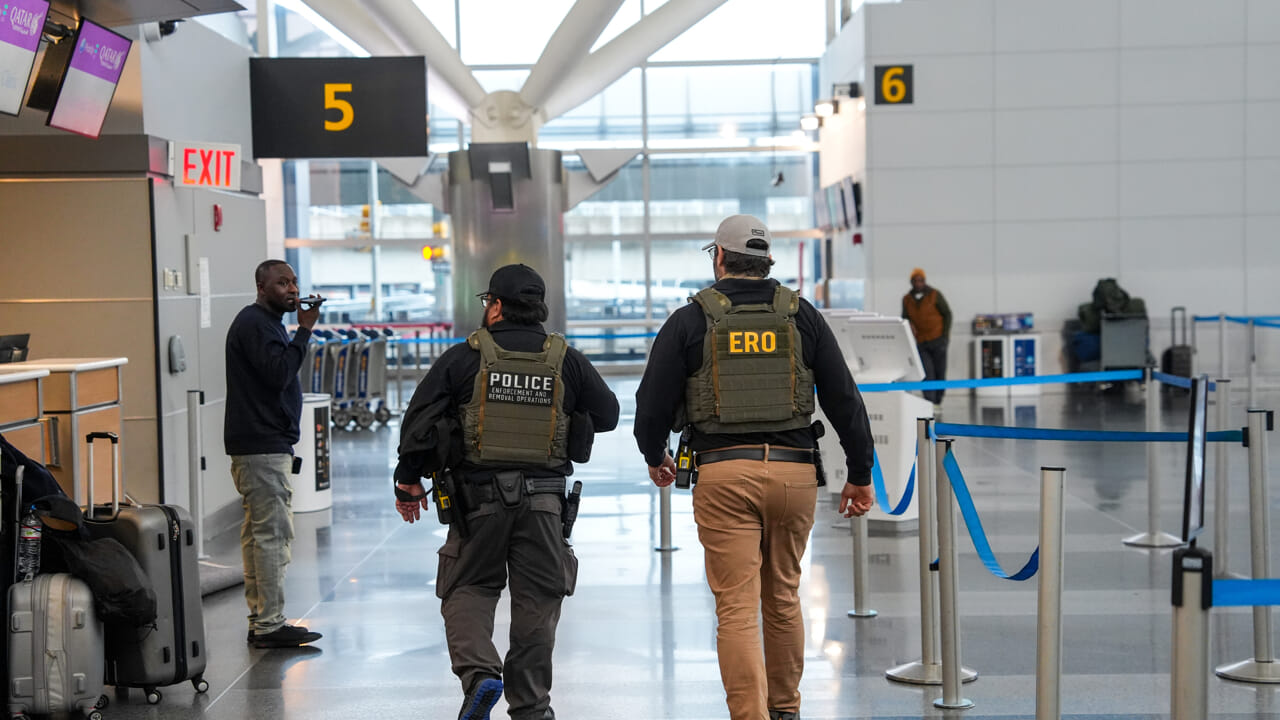 "Suspicious" Passenger: The United States Hijacked a Plane