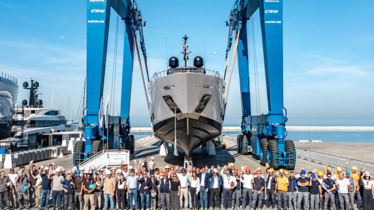 The League calls the golden power on Ferretti yachts: "To be defended, we cannot cede technologies to China"
