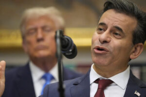 The Trump administration is losing pieces: Marty Makary, head of the FDA, also resigns