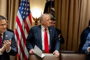 Trump talks about peace, but launches the attack “in self-defense”: what’s happening between the USA and Iran