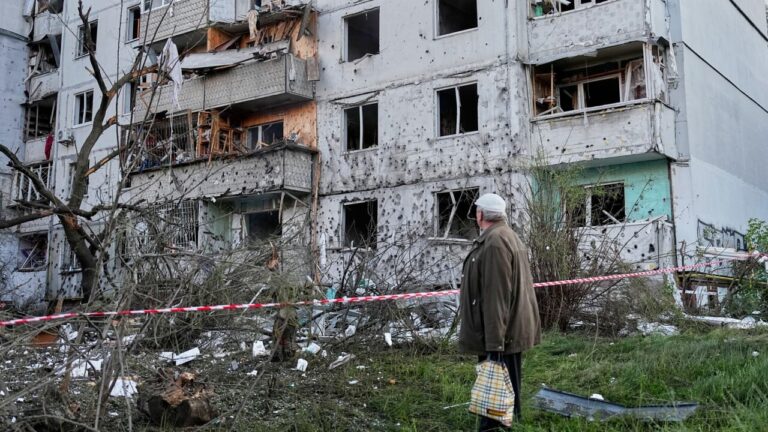 Heavy Russian attack in Ukraine, ballistic missiles and drones on Kiev: dead and injured