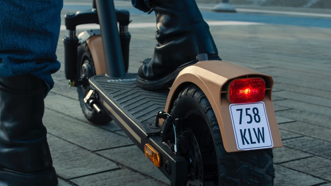 New Nilox scooters: style, safety and with license plate holder