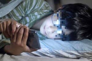 The great bluff of social media banned for kids