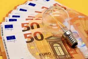 Dear bills, how to immediately cut the cost of electricity and gas: the legal trick of four guys, here’s what to do