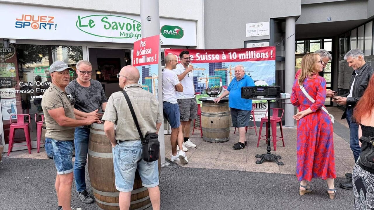 In Switzerland the anti-immigration referendum does not pass
