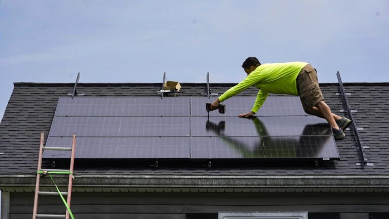 In how many years does a photovoltaic system to be installed on the roof of the house pay for itself