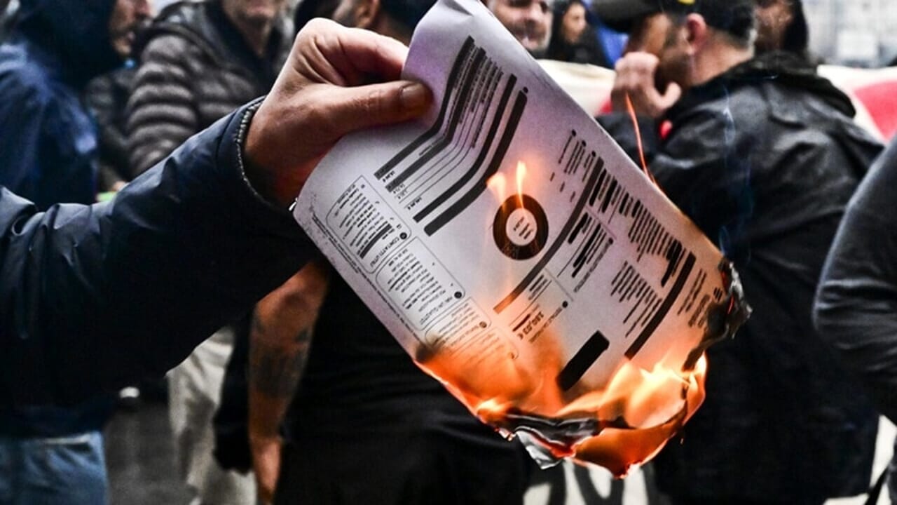 The "I'll think about it later" tax: this is how Italians wasted 1.3 billion euros on bills and insurance