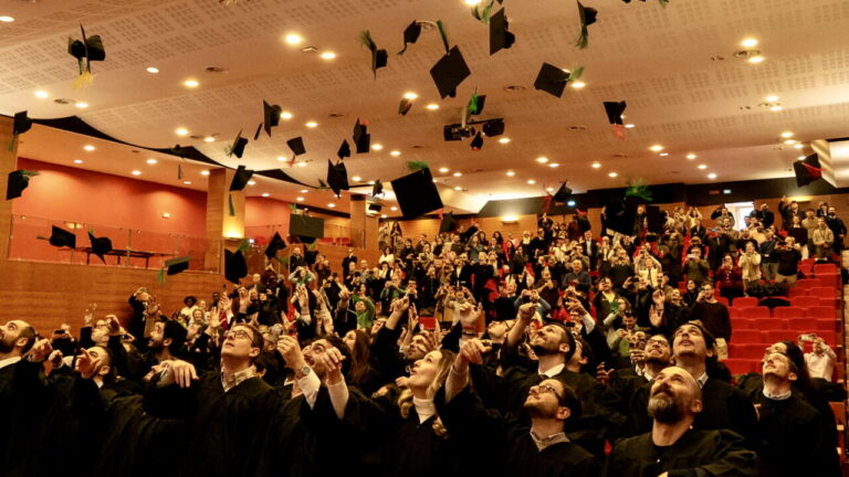 There is work for new graduates. But abroad you earn 60% more: here are the top profiles