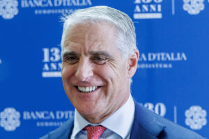Unicredit buys back Tier 2 bonds for 663.7 million euros