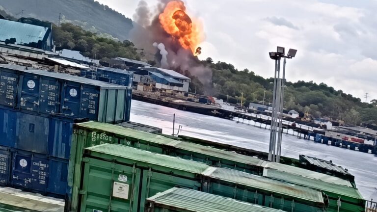 World War II bomb explodes under a house: it's a massacre