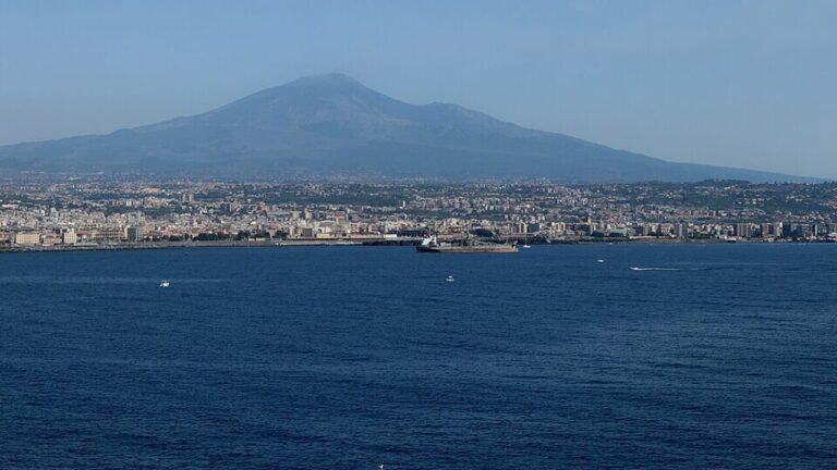 In front of Catania there is an invisible fault that could generate earthquakes with a magnitude greater than 6