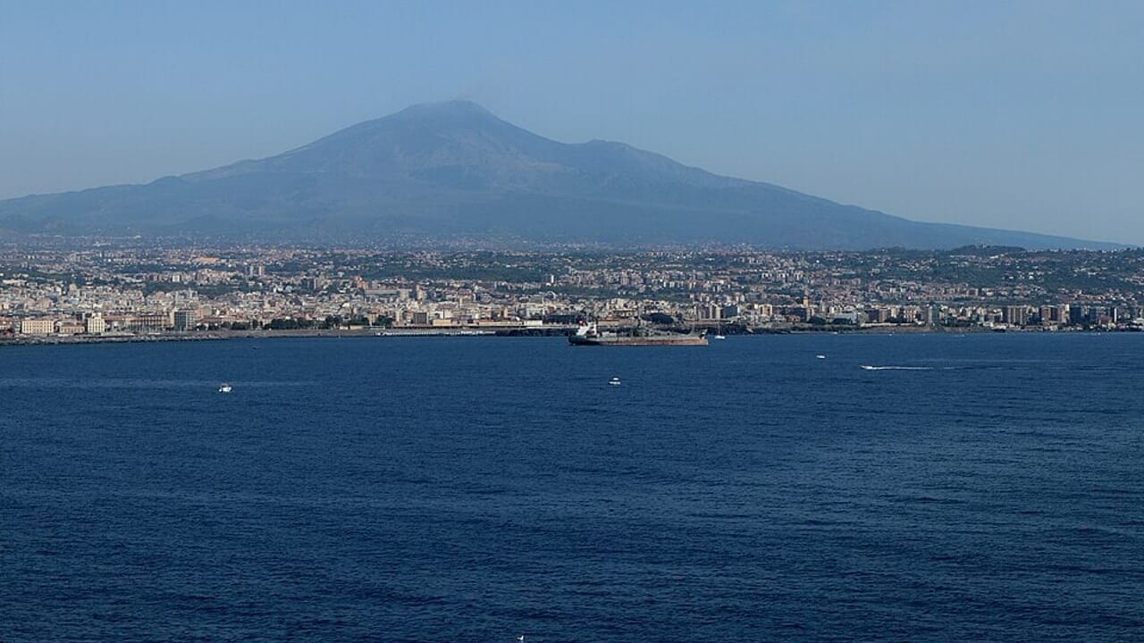 In front of Catania there is an invisible fault that could generate earthquakes with a magnitude greater than 6