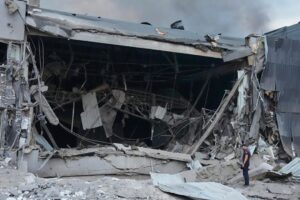 Russia bombs Kiev with ballistic missiles and drones. Residential buildings were also hit: at least 17 dead