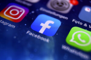 Facebook and Instagram down: “Account temporarily unavailable”, what happened