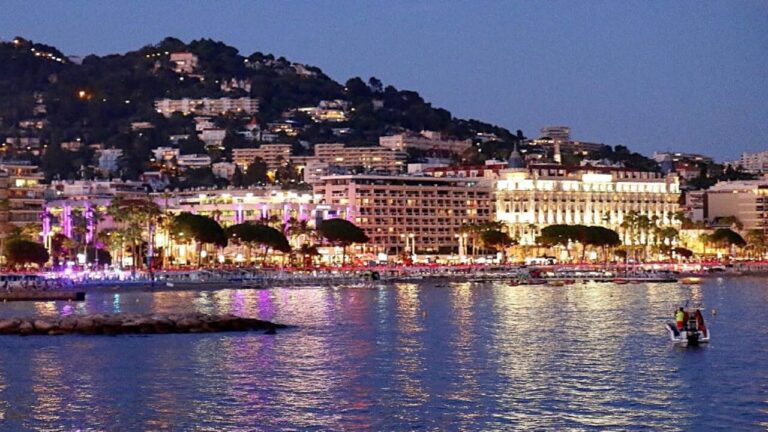 Collision between two boats in the bay of Cannes: 11 injured, four seriously. We are looking for a missing person