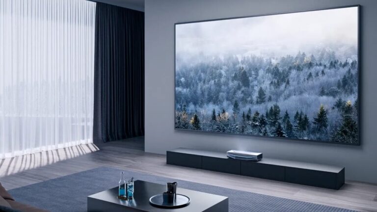Awol Aetherion Max review: Excellent ultra-short throw laser projector up to 200 inches