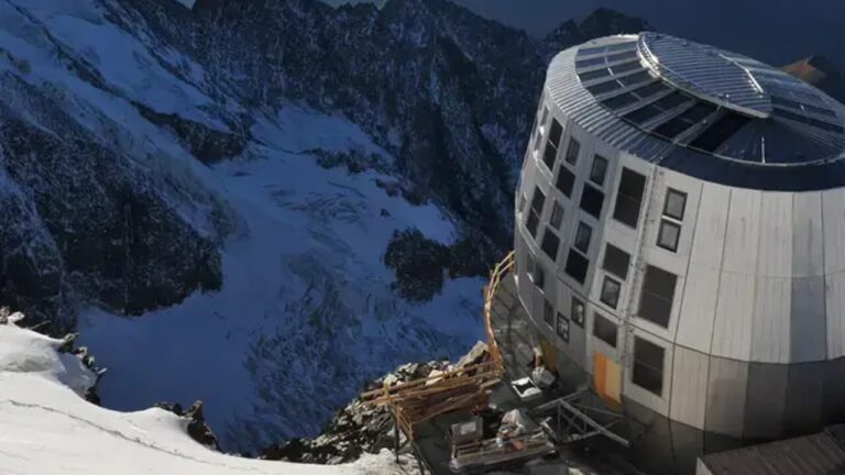 32 ask for a free helicopter to get off Mont Blanc: the mayor says no to the "irresponsible"