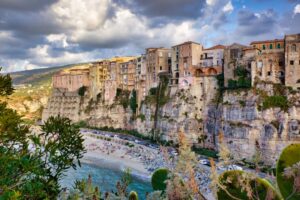 Buy a house in Italian villages before prices explode: where they still cost less than 40 thousand euros