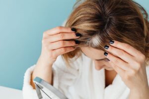 Can gray hair go dark again? For some “grizzled” people there is good news