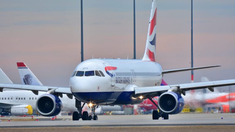 Cyberattack on three British airports, data of almost 9 million customers stolen: hackers demand ransom
