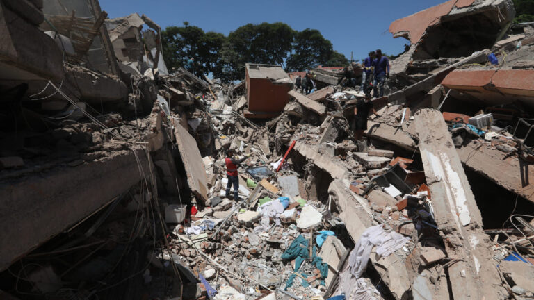 Earthquake in Colombia: over 130 dead, buildings and hospitals collapsed. Mother and newborn baby saved from the rubble