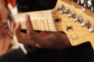 Guitar and loud music for seven years, the police arrest him: “He caused serious sleep disturbances for the neighbors”
