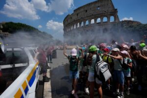Italian cities are no longer cooling: from Milan to Palermo 50 tropical nights out of 52, average up by 5 degrees