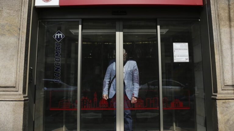 MPS "counterattacks" Intesa: green light for the double offer on Banco Bpm and Banca Generali