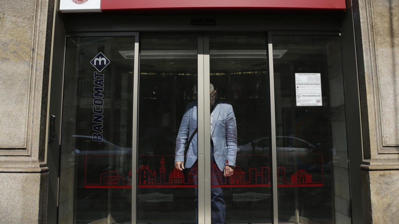 MPS "counterattacks" Intesa: green light for the double offer on Banco Bpm and Banca Generali