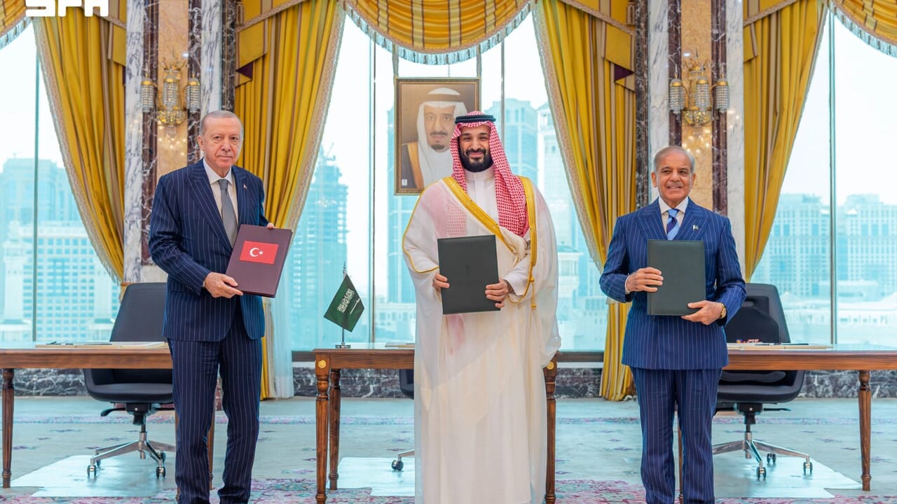 The "Islamic NATO" is born: this is how the Mecca Pact challenges the Abraham Accords and changes the Middle East