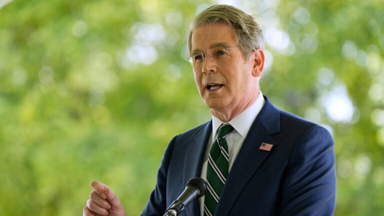 The United States wants to isolate Iran. Sanctions on those who do business with Tehran: "No one is excluded"