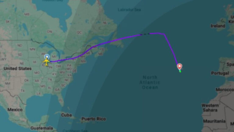 "There is a chemical smell on board", six people with nausea and headaches: plane forced to emergency land