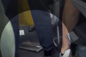 “There is a fire in the cabin”, laptop catches fire on scheduled flight: fear for 130 passengers