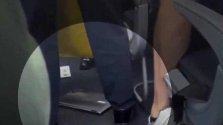 "There is a fire in the cabin", laptop catches fire on scheduled flight: fear for 130 passengers