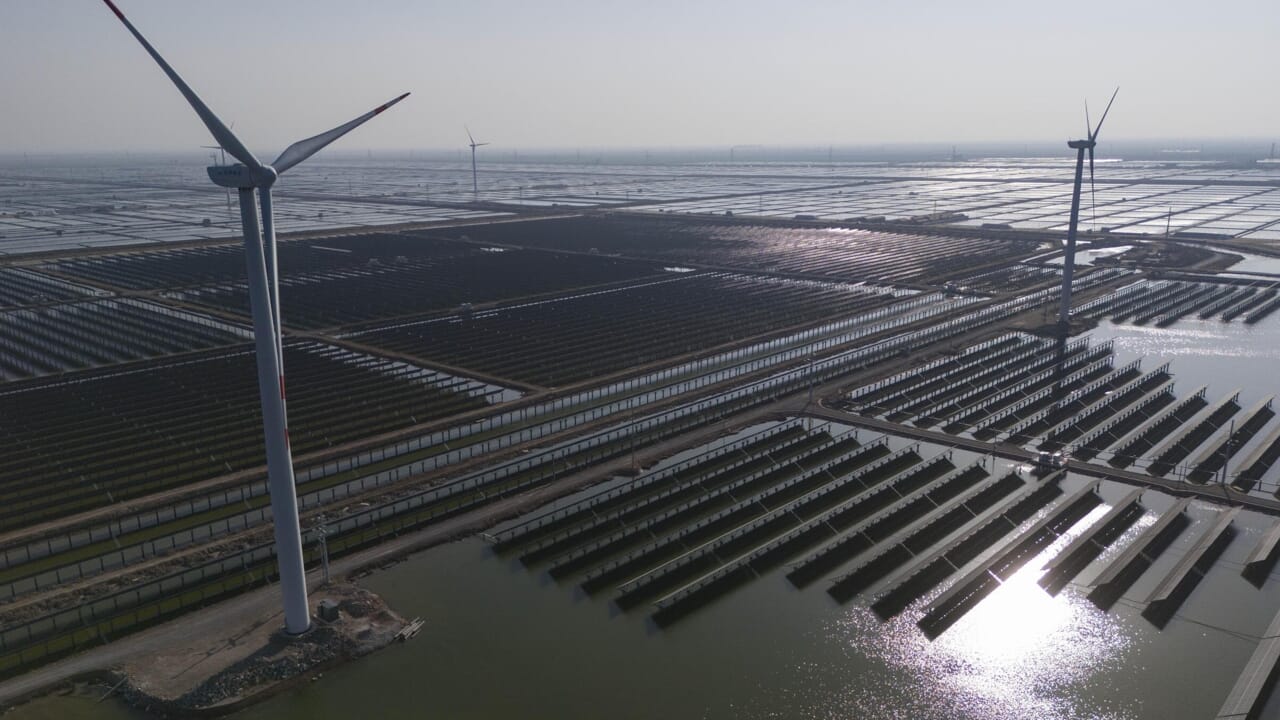 Who collects the 9.3 billion incentives for renewables paid by bills: over half still goes to photovoltaics from 13 years ago