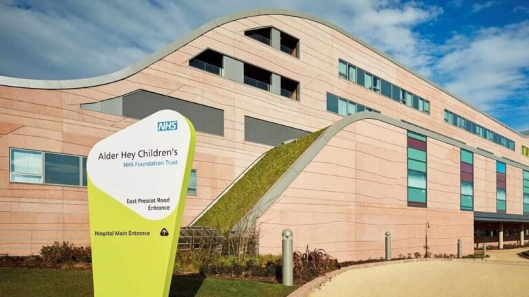 13-year-old children hospitalized for "ketamine bladder": how the low-cost drug destroys the bodies of very young people