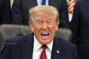 Trump also wants to change the name of the Strait of Hormuz: “Let’s call it after me”