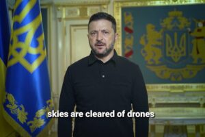 Zelensky warns: “Russian skies unsafe for civil aviation, we infest them with drones”